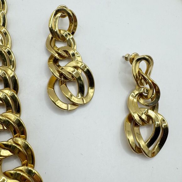 Monet Vtg Gold Tone Double Link Chain Necklace And Earrings Set Mob Wife Chunky - Picture 3 of 8